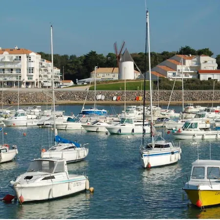 Сasa de vacaciones New House With Garden - Near