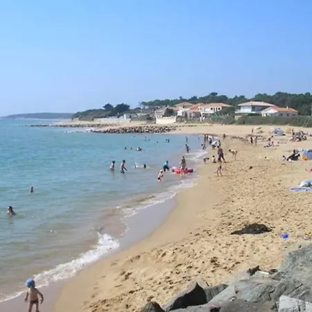 New House With Garden - Near 別荘