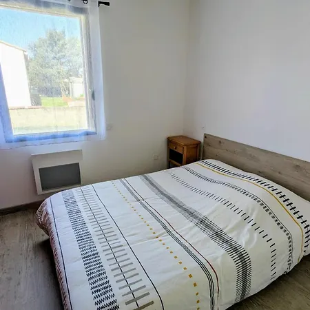 別荘 New House With Garden - Near